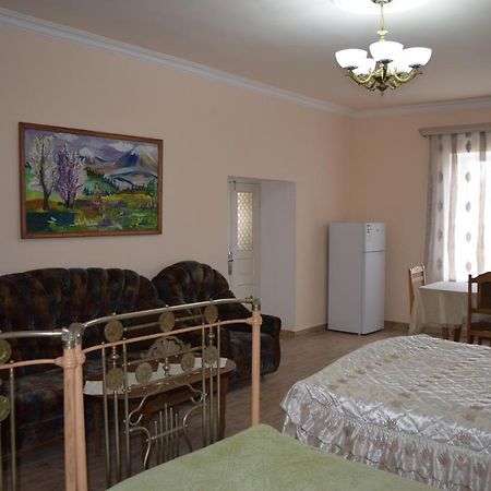 Home Garni Exteriér fotografie