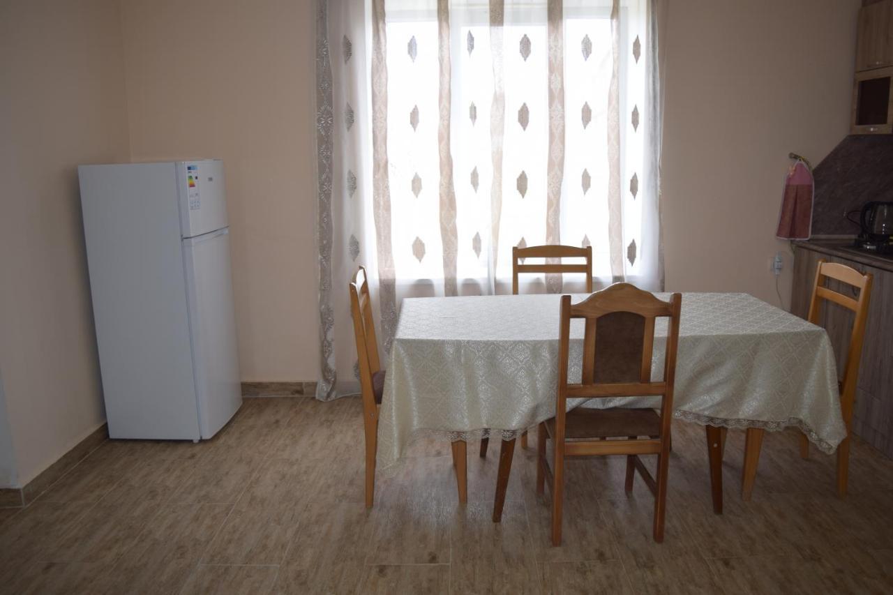 Home Garni Exteriér fotografie