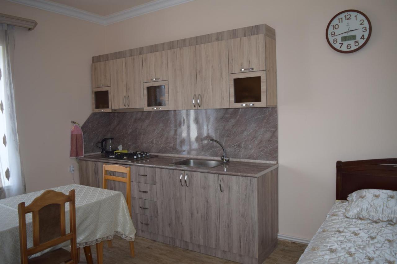 Home Garni Exteriér fotografie